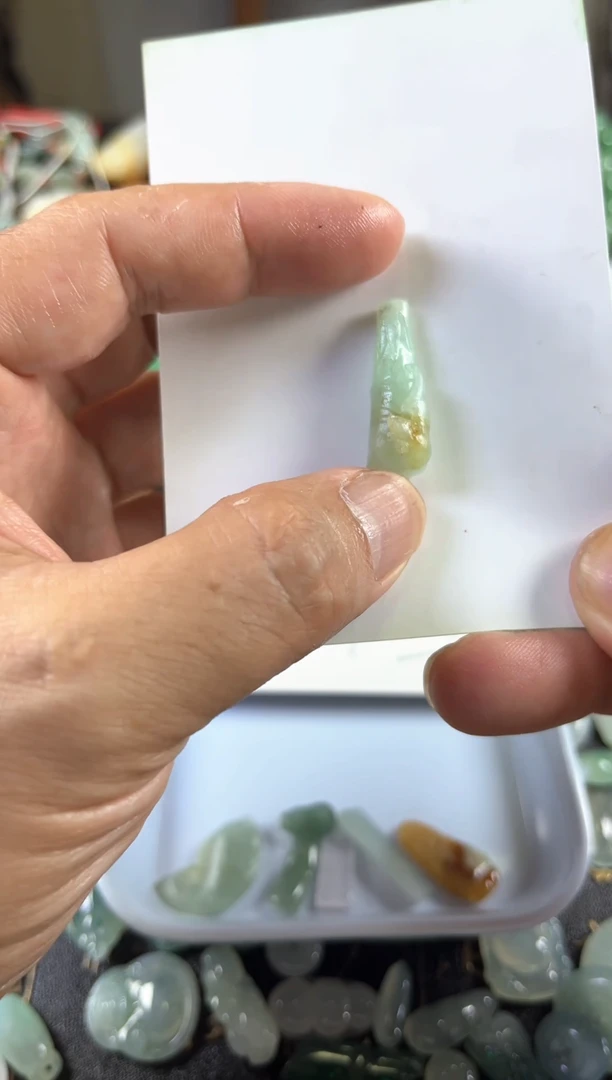 定制翡翠未镶嵌竹节