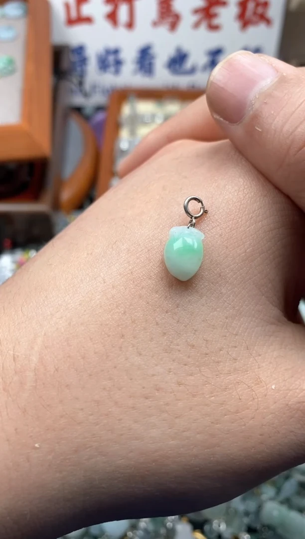 【闪购商品】翡翠颈饰未镶嵌哥哥