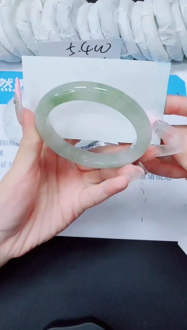 石英质玉手镯未镶嵌310/54.3