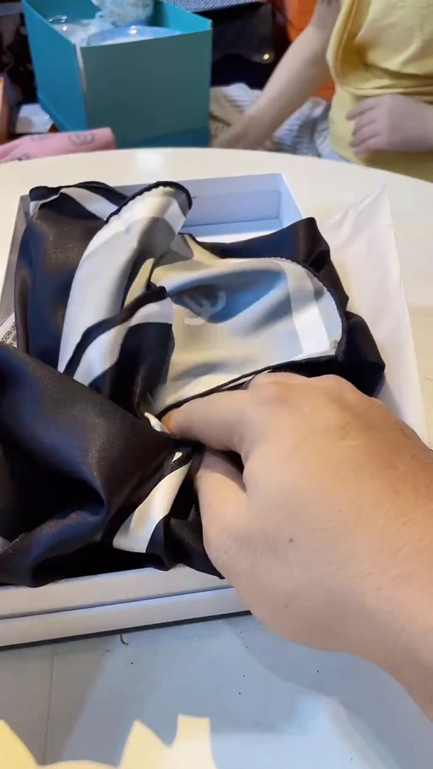 杯鸿辉家品牌瓷器，京东包邮！丝巾