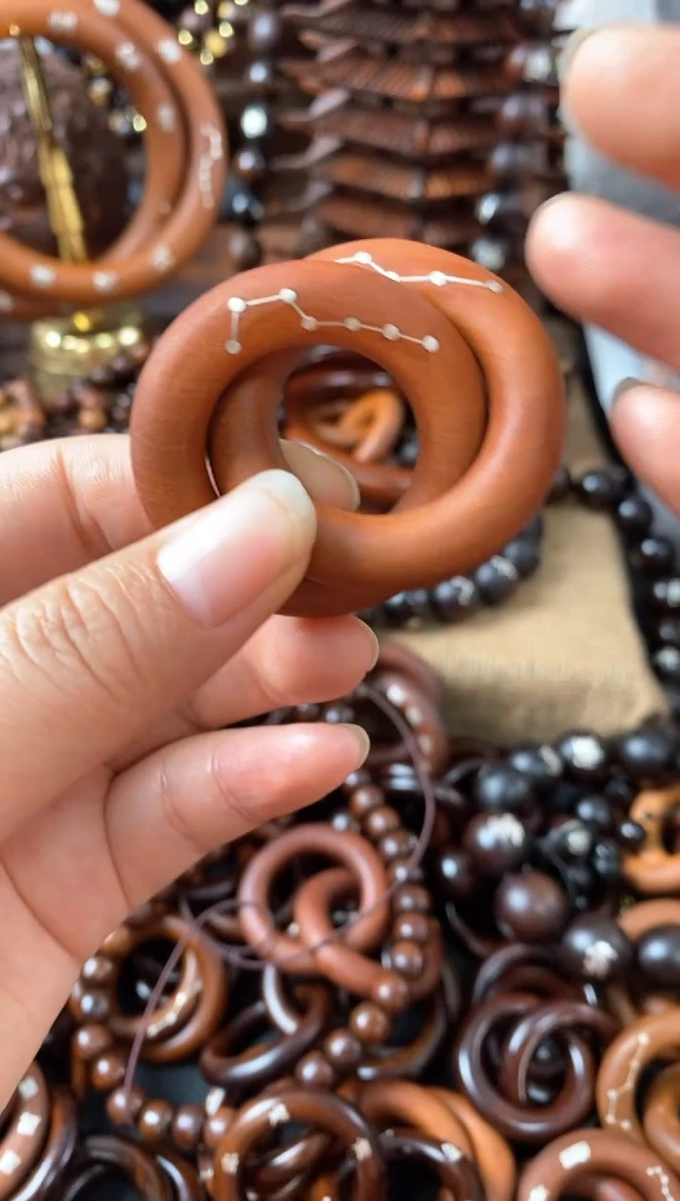 【闪购商品】木枣木镶银六七星小乾坤圈随机发货