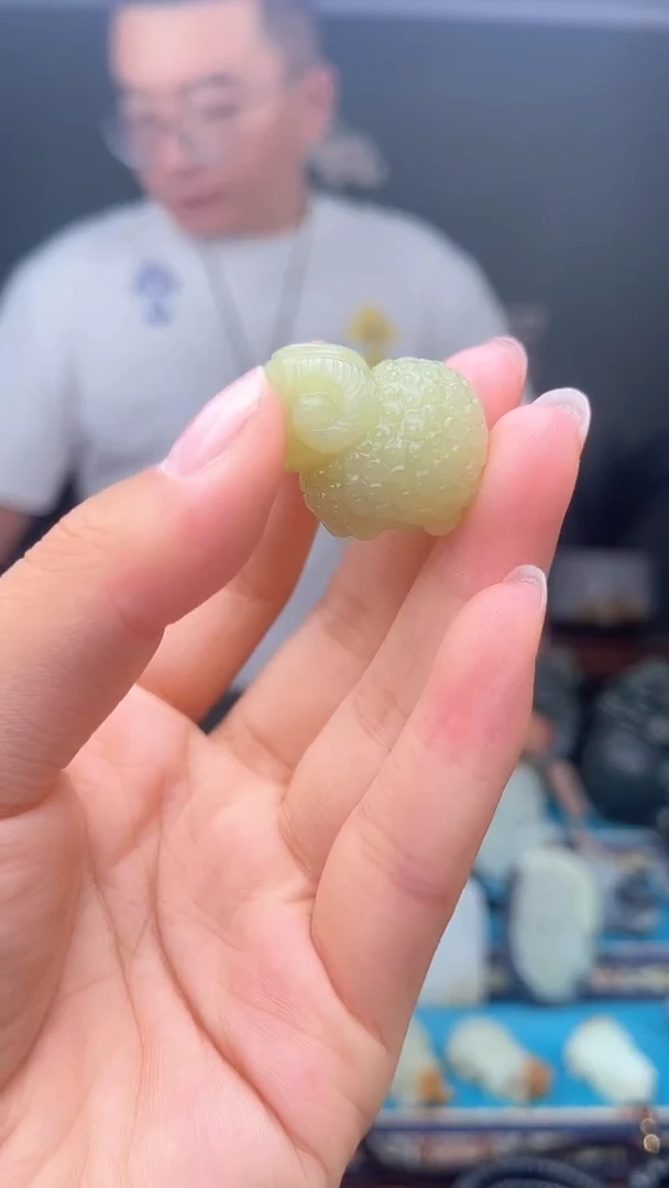 未镶嵌和田玉挂件1