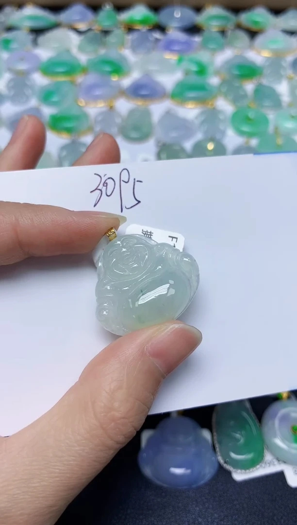 翡翠18K金镶嵌颈饰 天然缅甸翡翠A货
