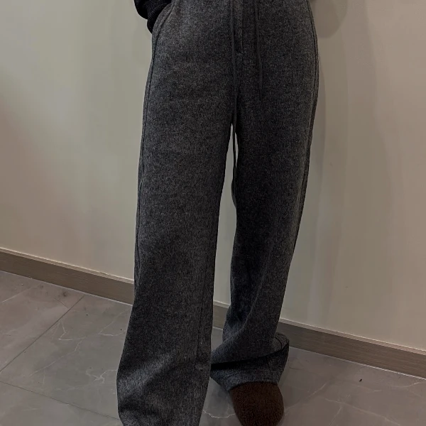 2660小cc时尚女装穿搭2024高品质年货系列气质直筒羊毛裤