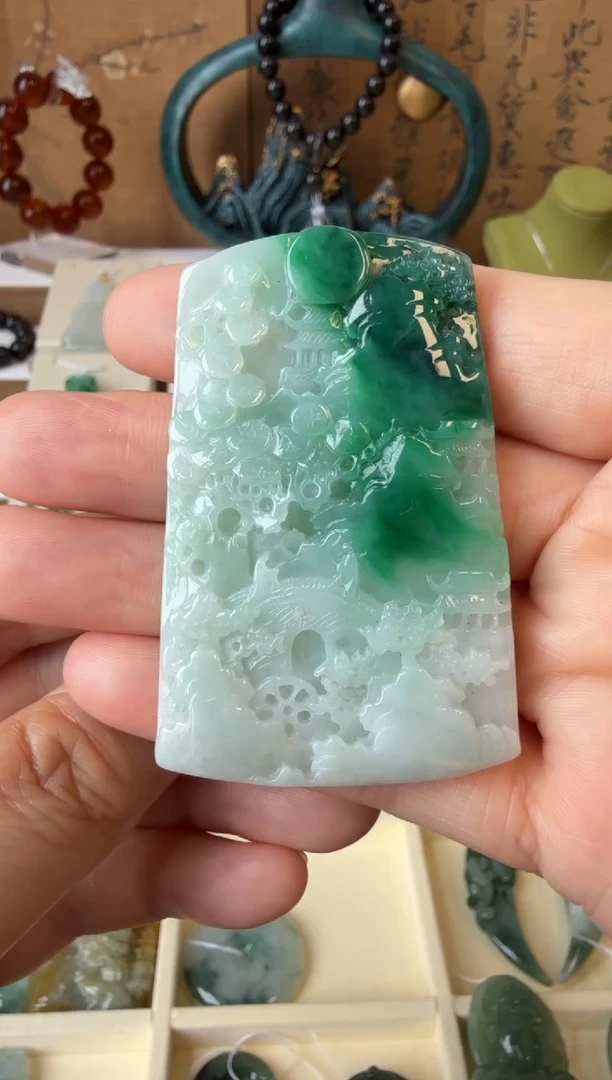 翡翠挂件未镶嵌A货翡翠多样性孤品