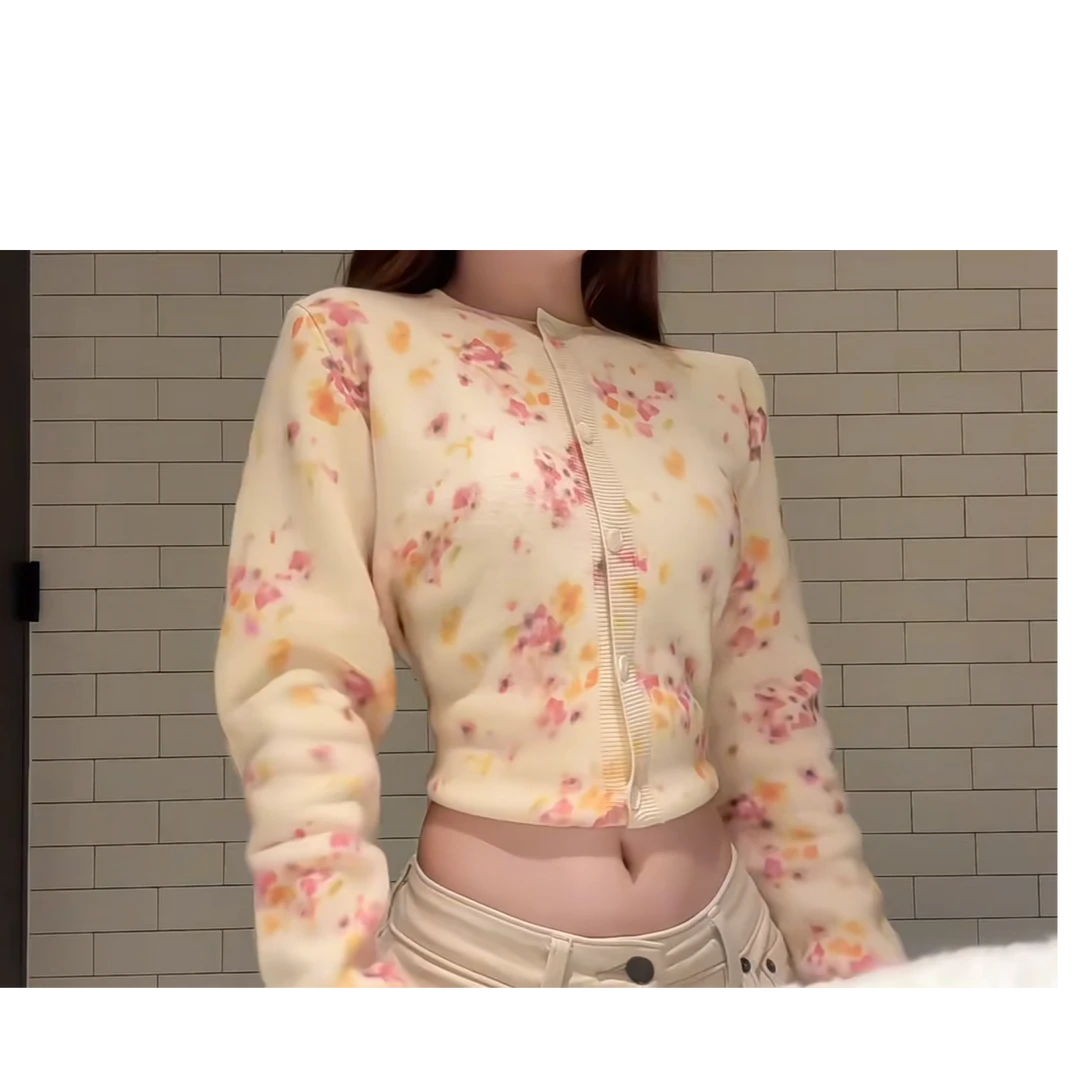 碎花开衫女秋季2025新款甜美气质休闲针织上衣配显瘦牛仔裤两件套