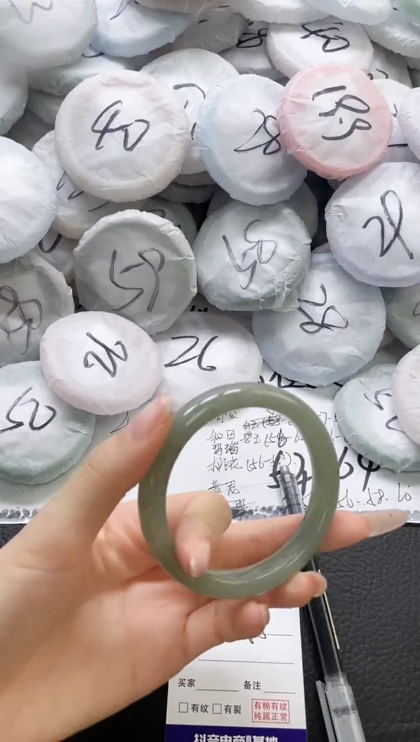 未镶嵌手镯石英质玉90-60