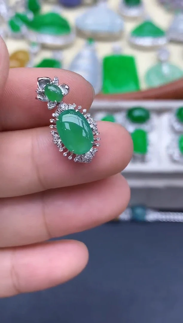 颈饰18K金镶嵌翡翠413-中国好珍宝