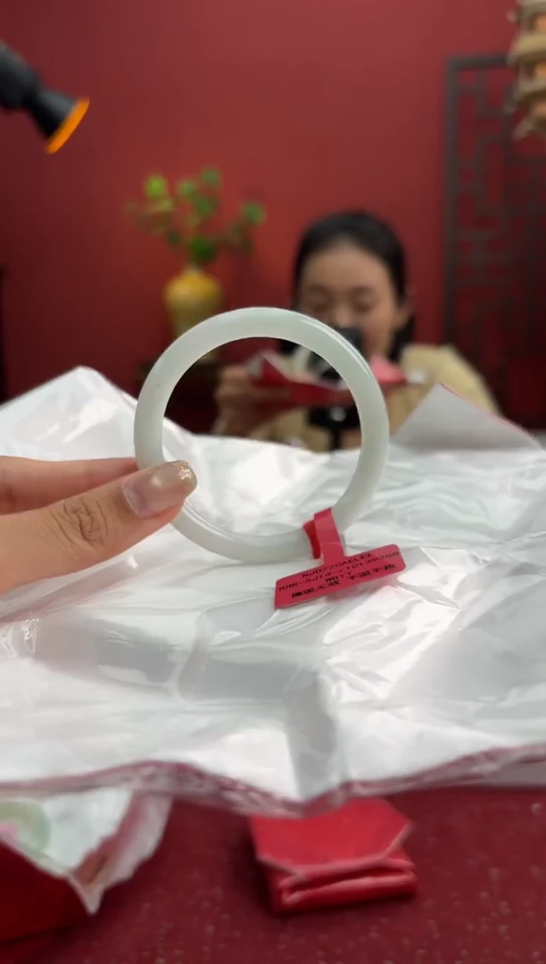 未镶嵌手镯（圆镯）翡翠翡翠手镯14