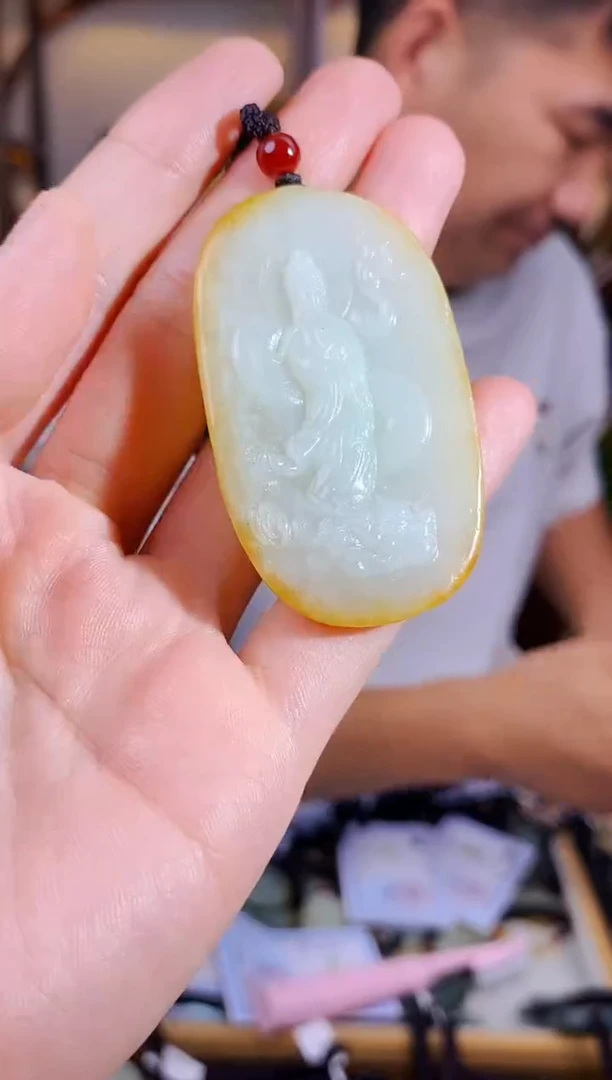 和田玉未镶嵌颈饰1