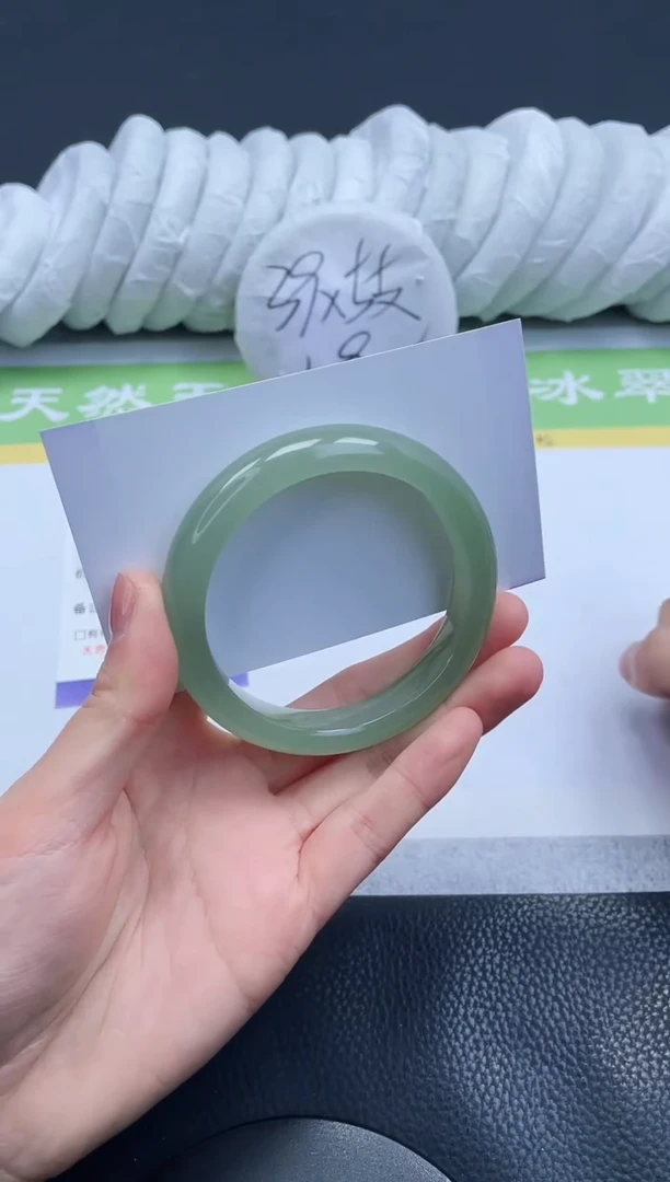 【闪购商品】石英质玉手镯未镶嵌A151-56+