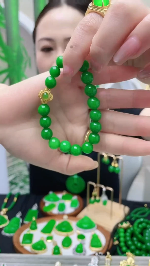 14K金镶嵌手链翡翠C157