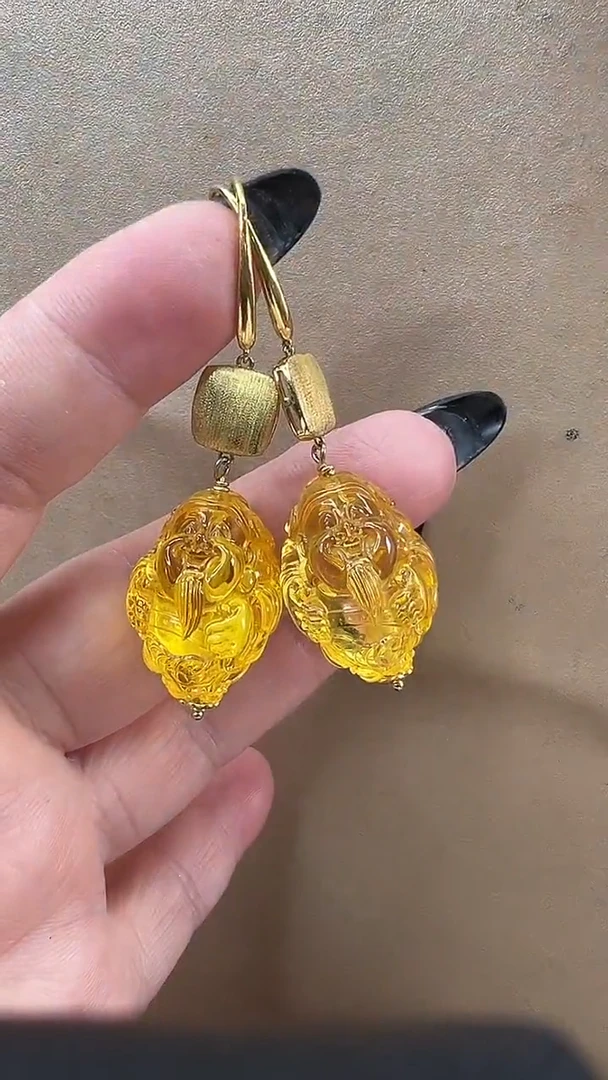 琥珀颈饰未镶嵌耳环