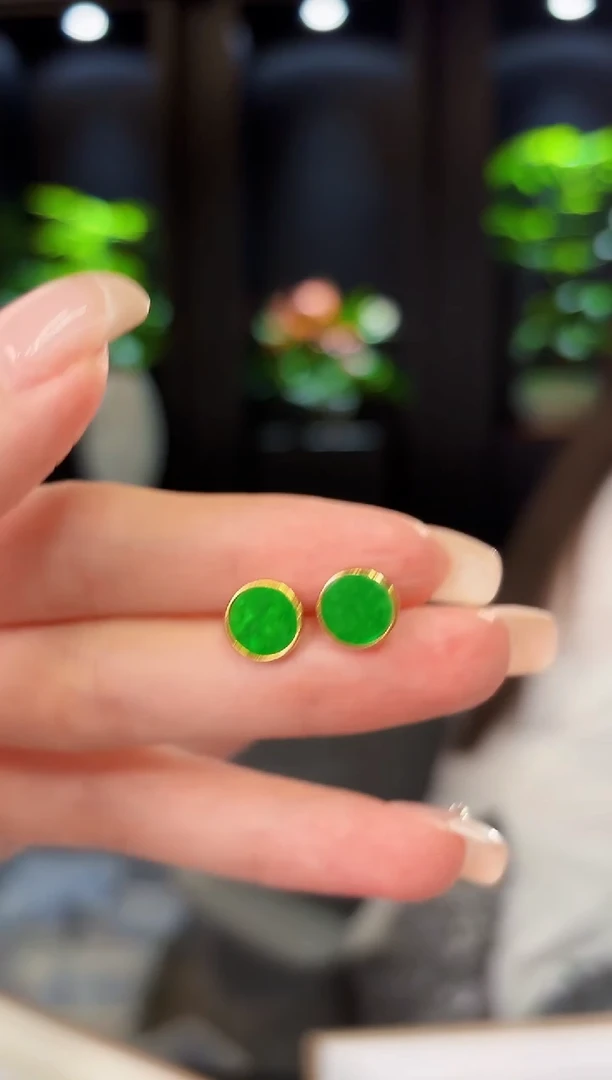 翡翠未镶嵌耳饰i缅料A货/多样性发货/一件