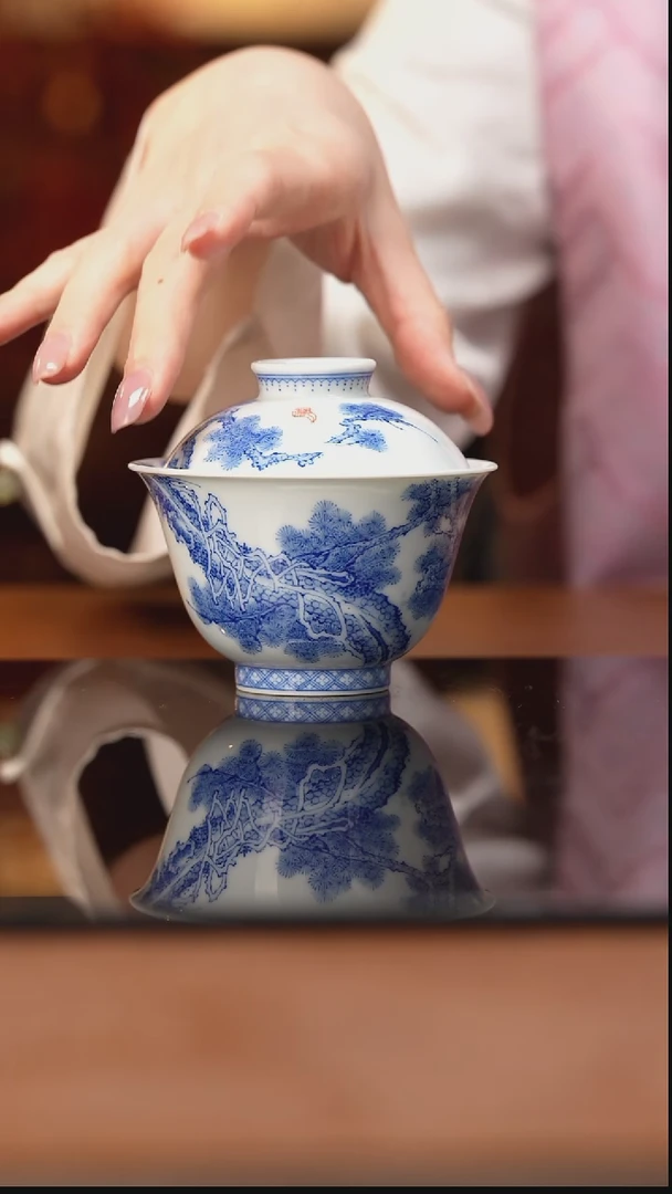 杯九本造物青花古松图元宝盖碗