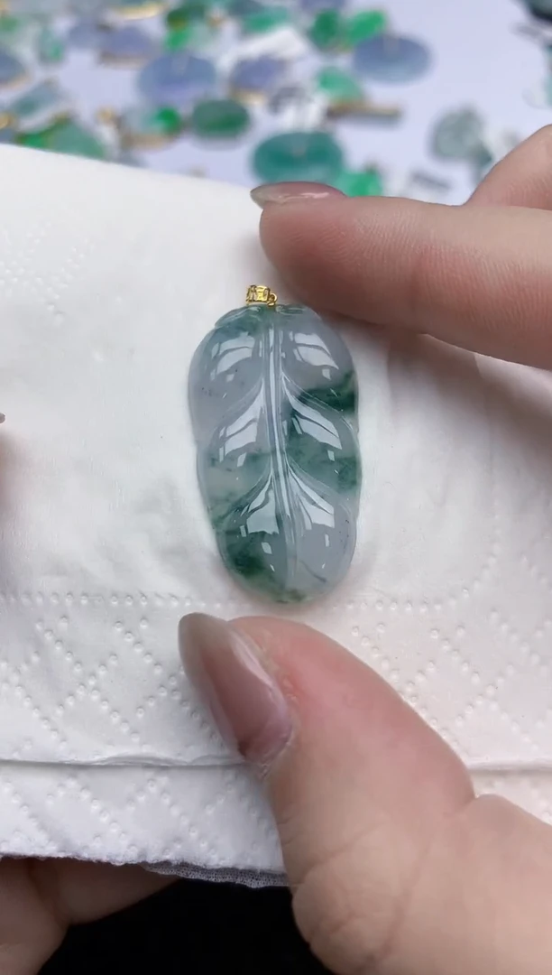 【闪购商品】翡翠颈饰18K金镶嵌天然翡翠A货