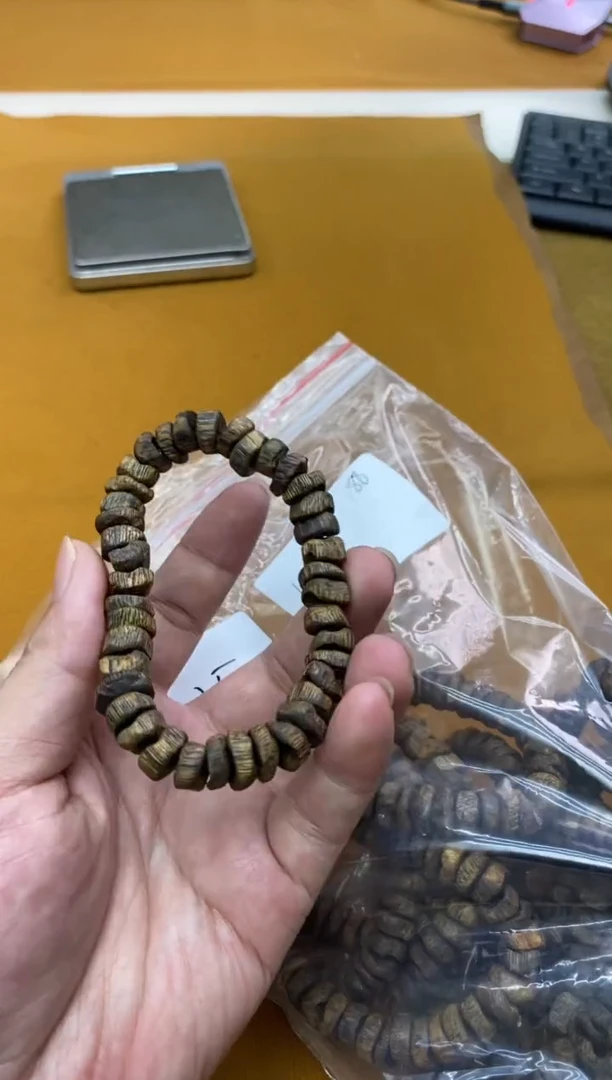 沉香手串木*李1号