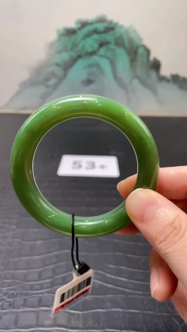 未镶嵌手镯和田玉（碧玉）周**彩53+