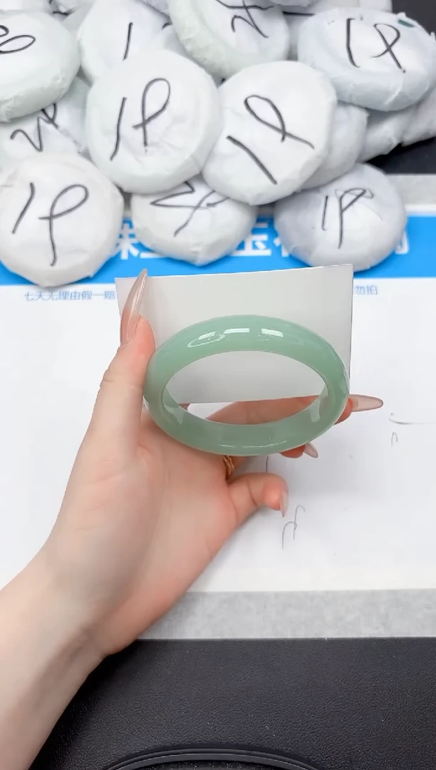 未镶嵌手镯石英质玉199-62