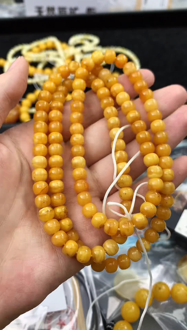 未镶嵌琥珀珠宝奇石99