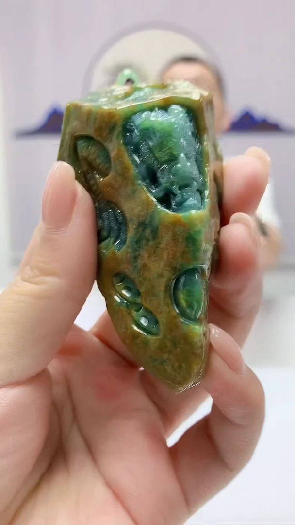 【闪购商品】定制翡翠未镶嵌4812ms-毛货14龙牌