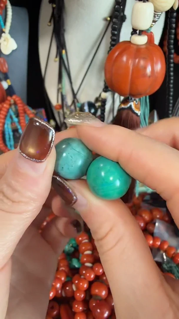 颈饰琉璃出****的禅藏好珠子