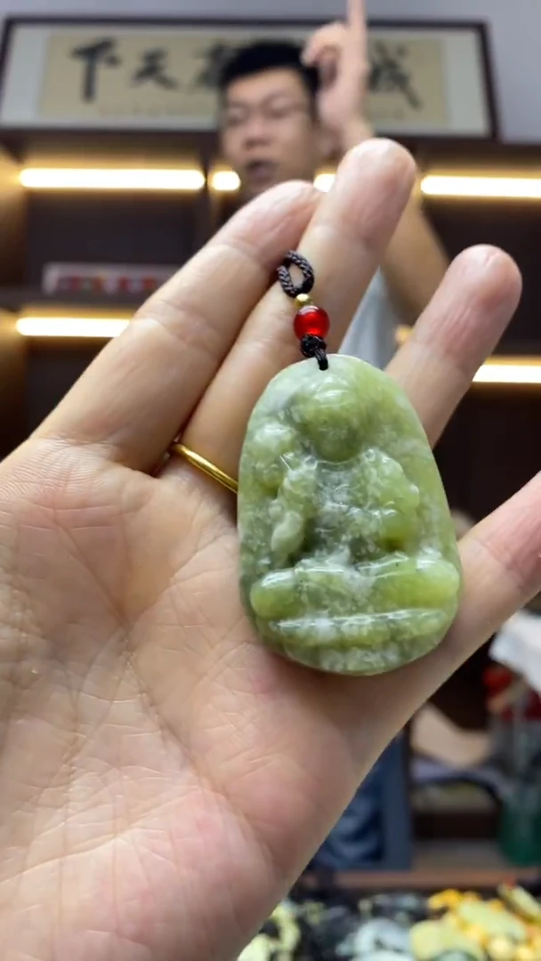 未镶嵌岫玉挂件