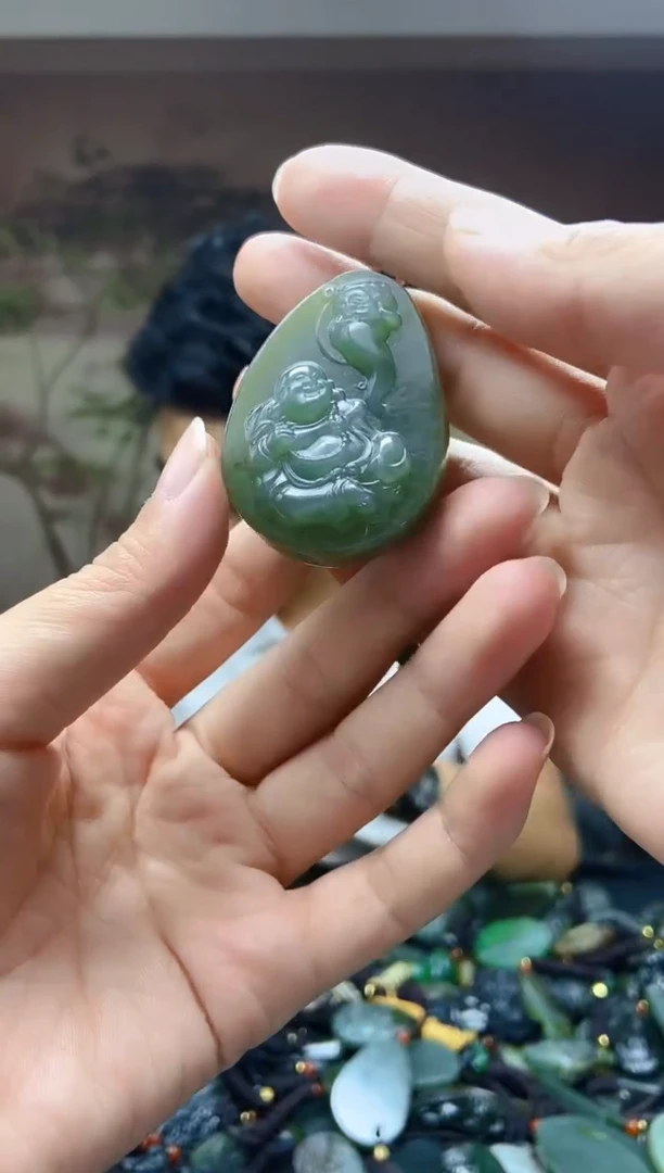 颈饰未镶嵌和田玉1