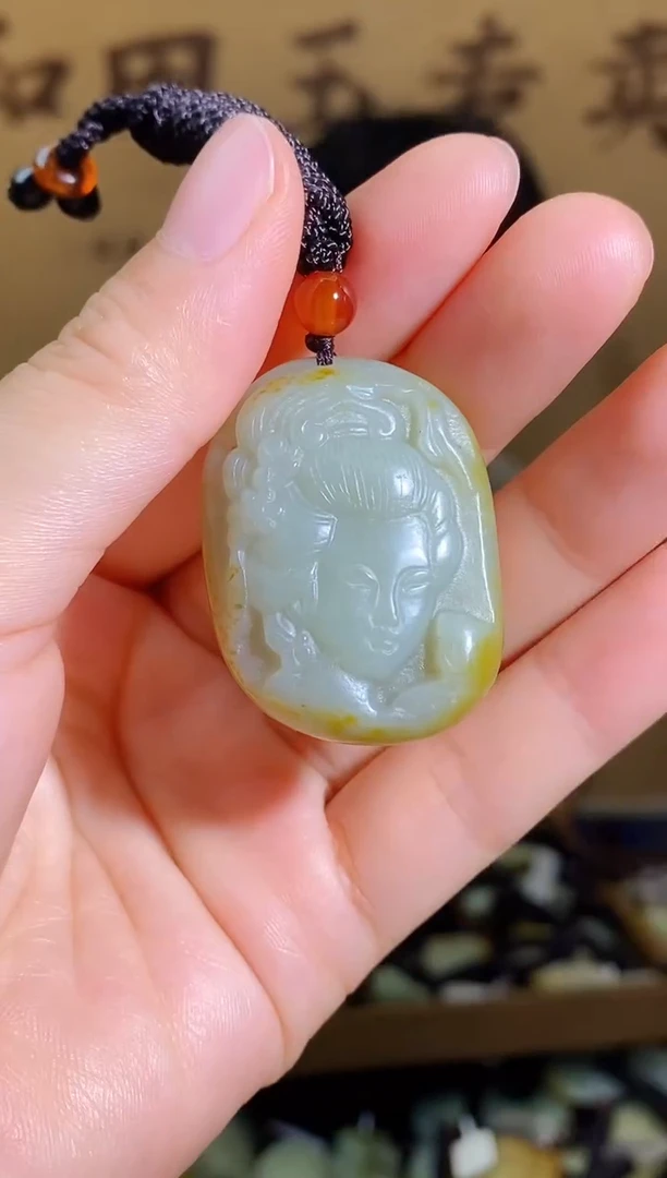 颈饰未镶嵌和田玉1
