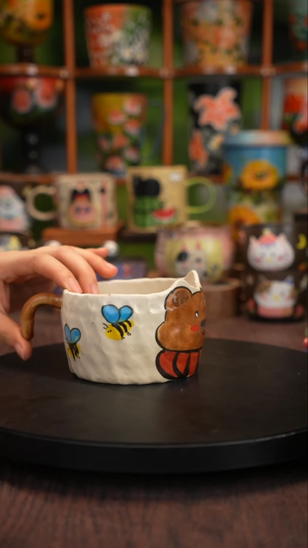釉下手绘陶瓷碗1