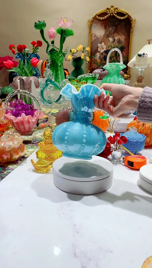 【闪购商品】琉璃手工艺品天蓝色芬顿花瓶   微瑕