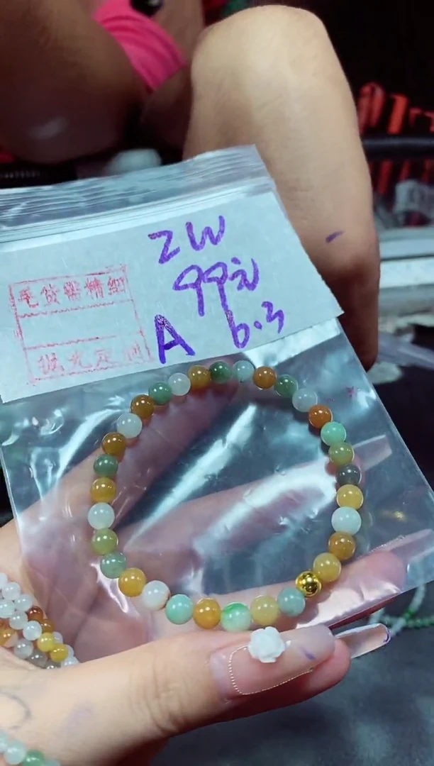 定制翡翠未镶嵌岁**客天然缅甸翡翠A货 毛货需精细抛光