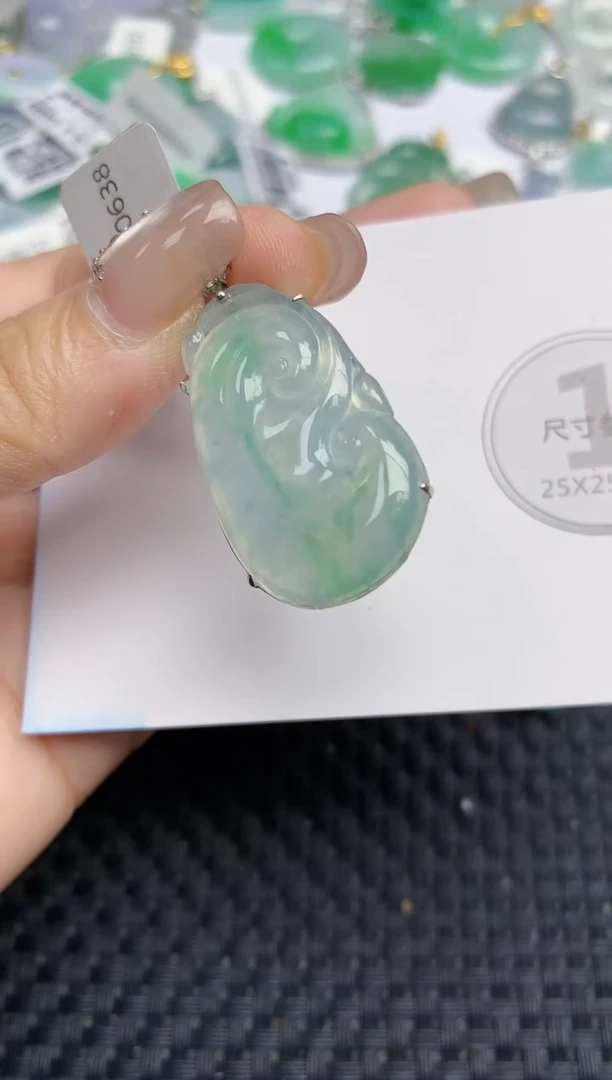 颈饰18K金镶嵌翡翠天然缅甸A货翡翠百元以上9元证书费自理