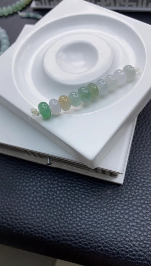 翡翠散珠64天然A货翡翠散珠