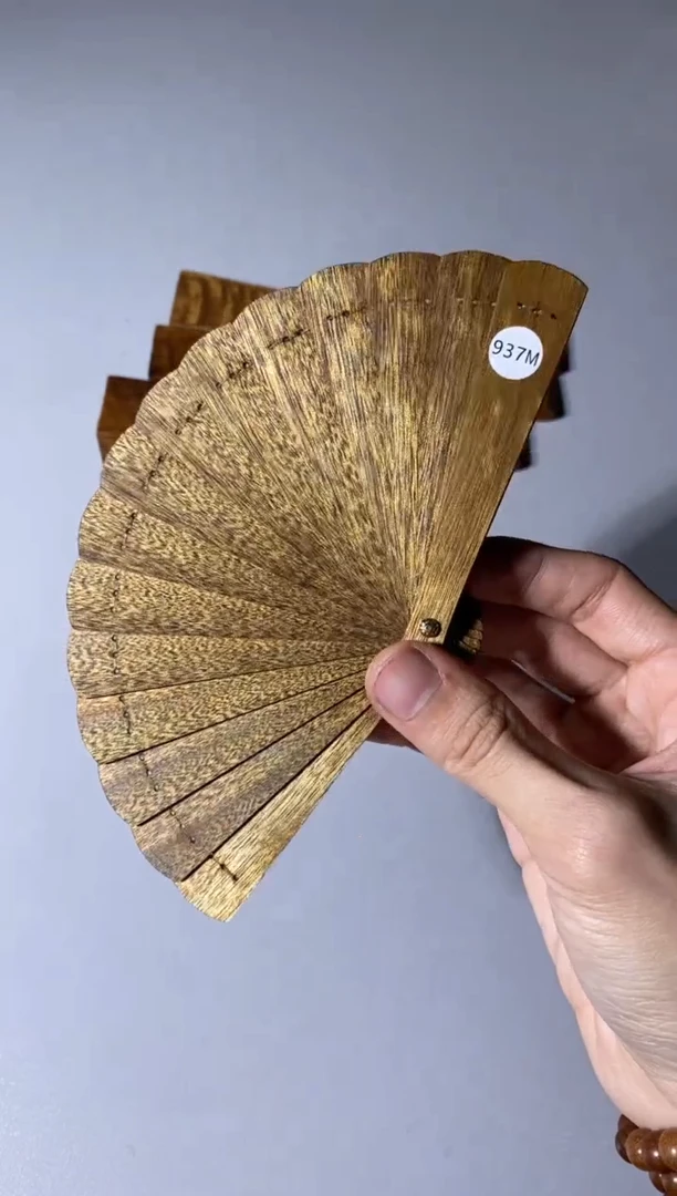 【闪购商品】金丝楠木雕937号10cm金丝楠木小叶桢楠掌中扇