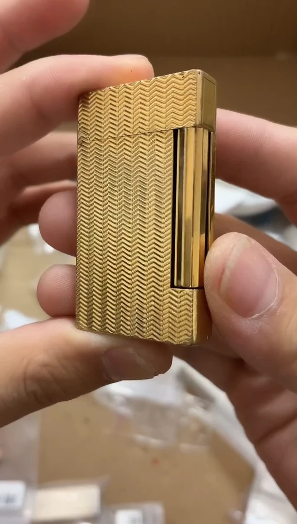 LD金色箭雨纹打火机