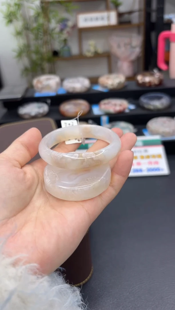 【闪购商品】石英质玉手镯未镶嵌A87(52圈赠送镯心)