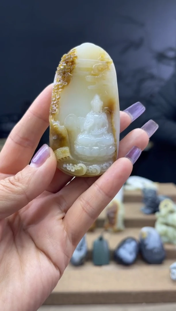 颈饰未镶嵌和田玉1