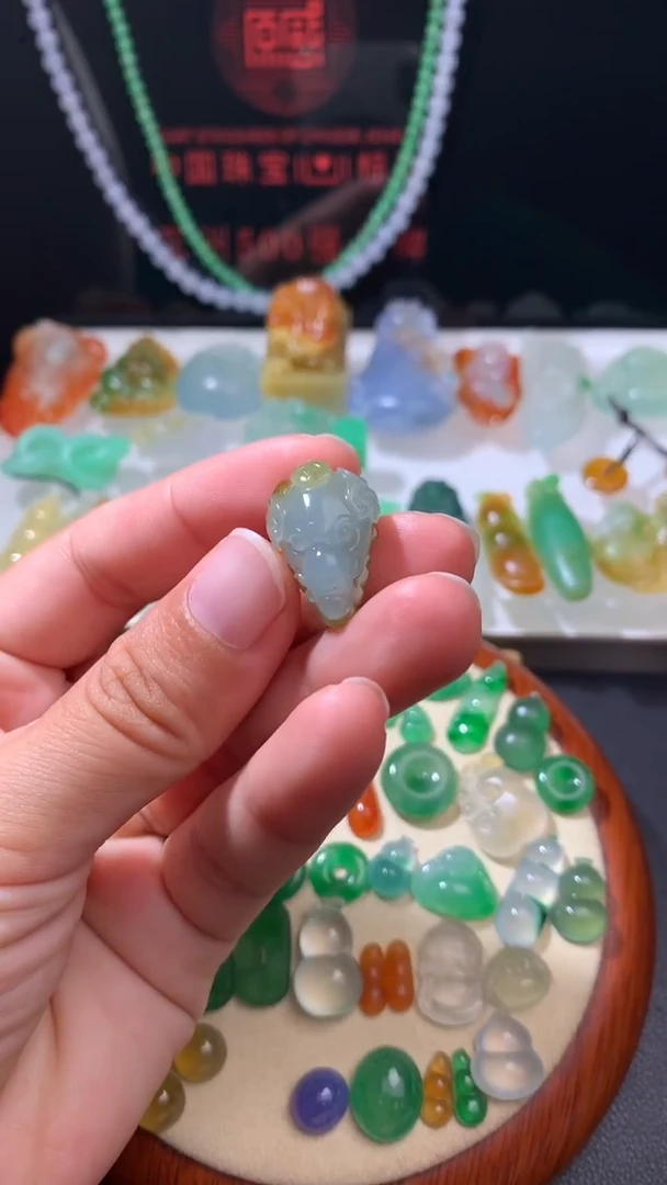 未镶嵌定制翡翠