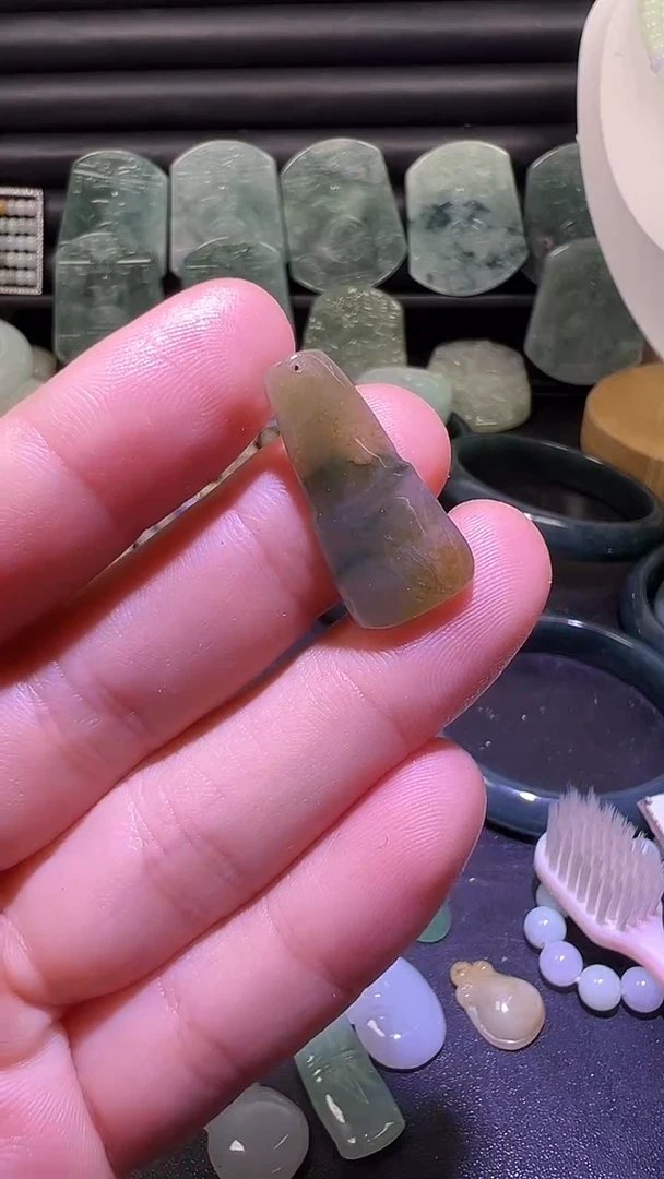 翡翠未镶嵌吊坠(不含链)翡翠14