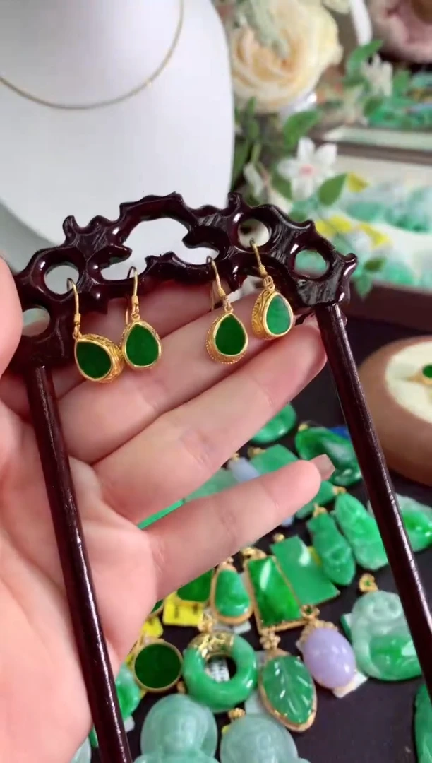 【闪购商品】翡翠吊坠(不含链)银S925镶嵌多样性发货其中一件