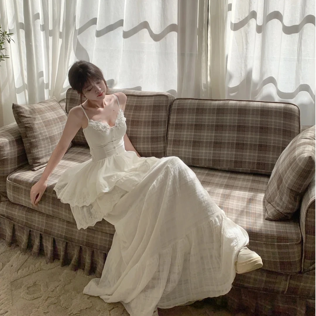 轻奢重工立体花朵性感吊带上衣女新款高级感法式收腰显瘦半身长裙