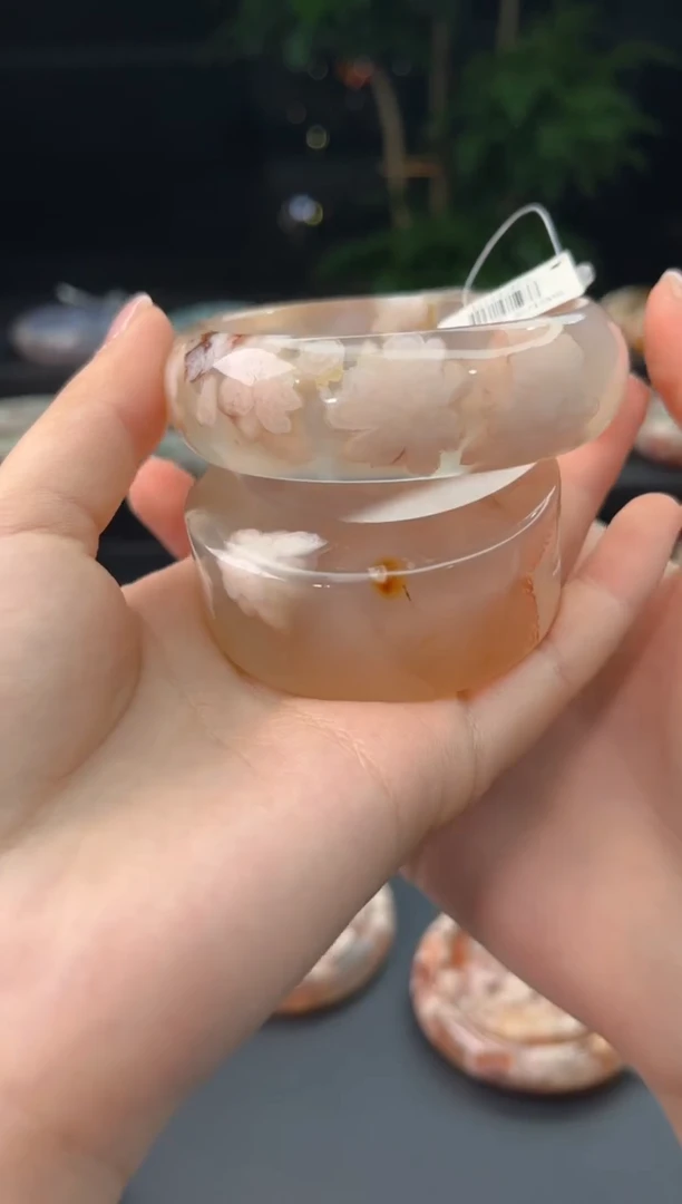 【闪购商品】石英质玉手镯未镶嵌赠送镯心（圈口57