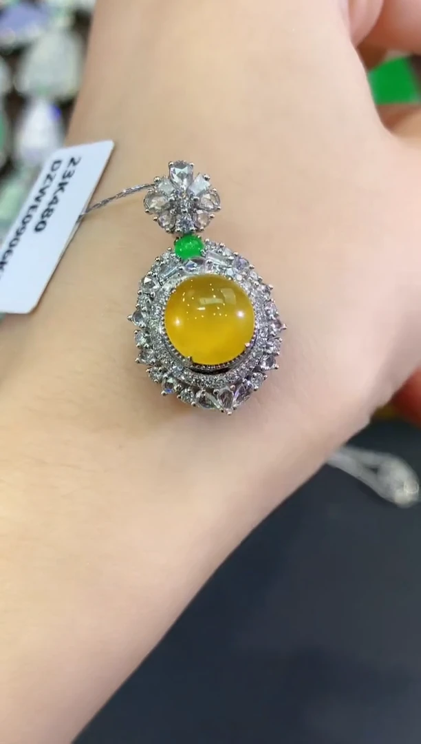 吊坠(不含链)18K金镶嵌翡翠B331