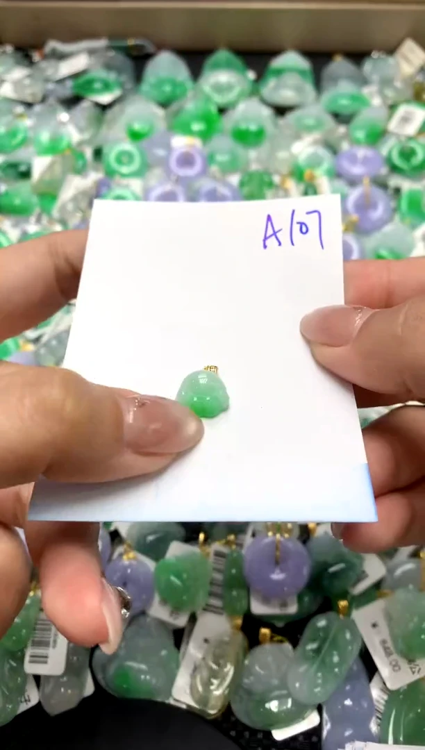 【闪购商品】翡翠颈饰18K金镶嵌111111111