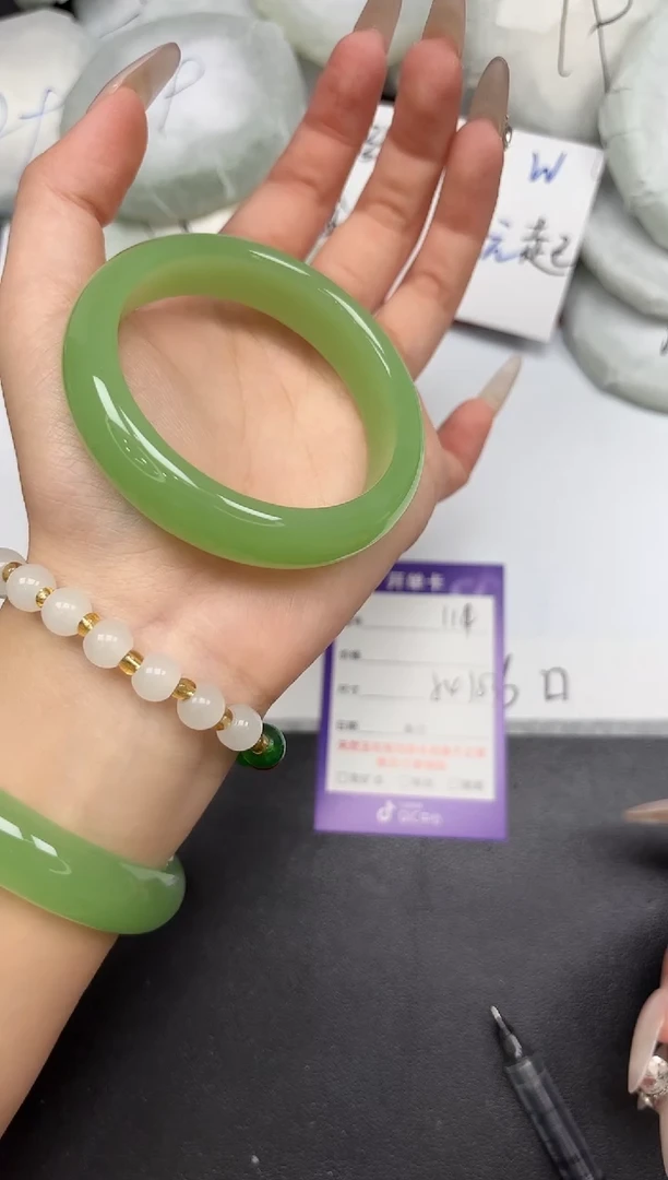 未镶嵌手镯石英质玉114-53-54