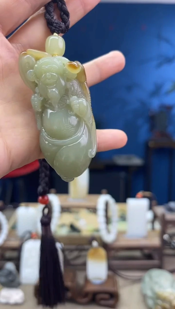 和田玉未镶嵌颈饰1