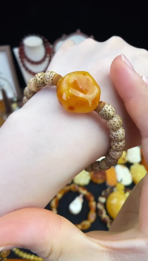 琥珀未镶嵌珠宝奇石柒月