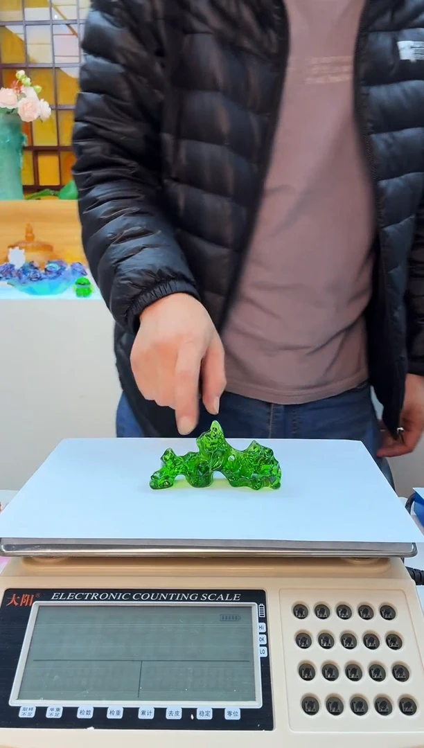 手工艺品琉璃大***咯绿色寿山石笔架