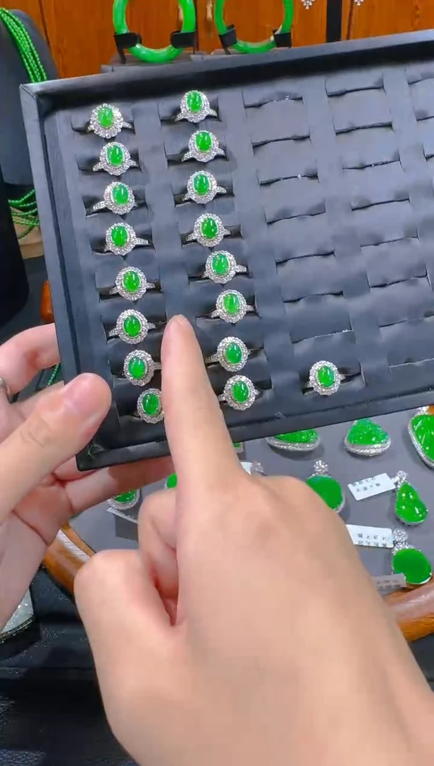 翡翠戒指未镶嵌天然A货翡翠+发其一